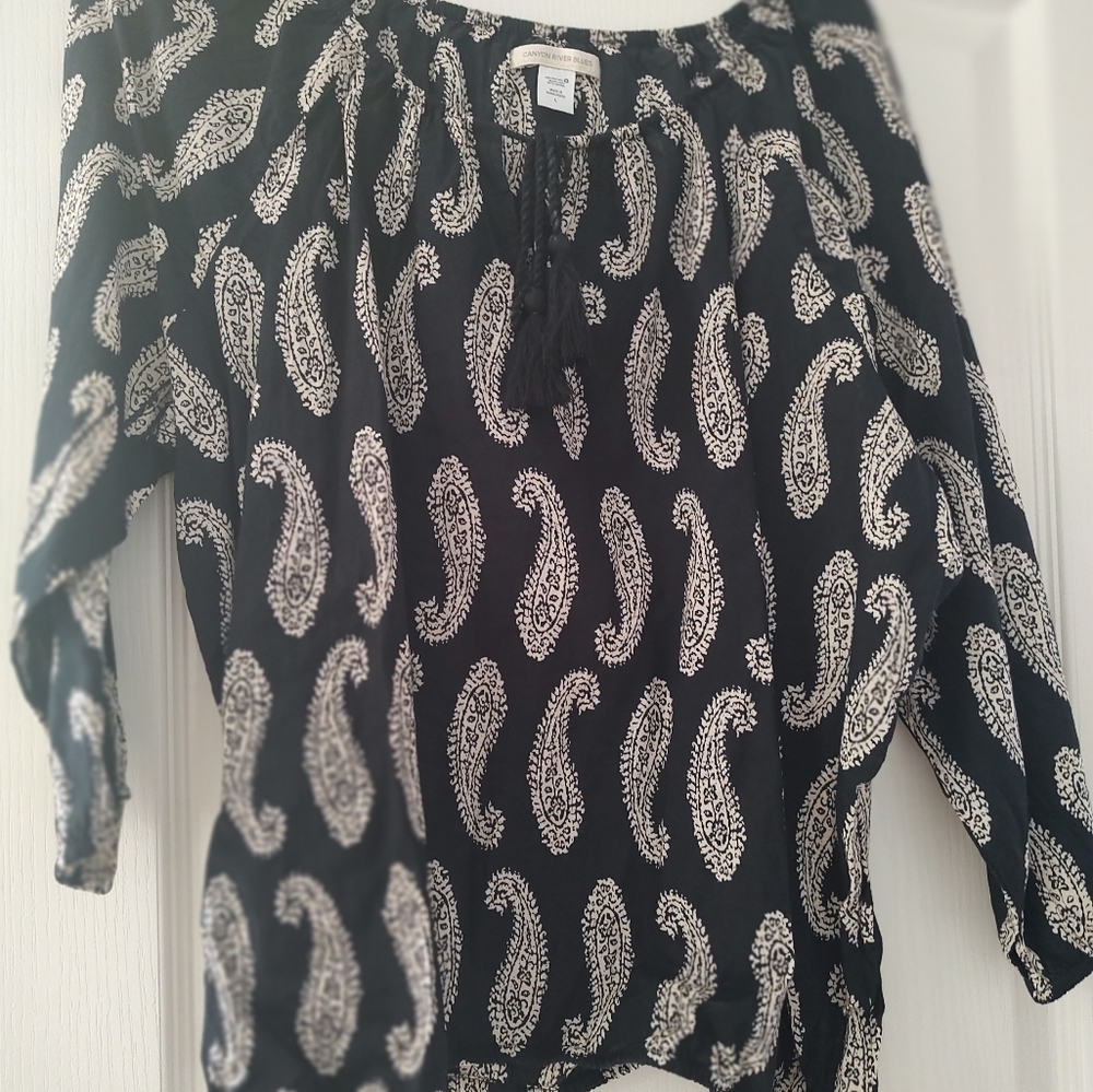 Canyon River Blues black and cream blouse. Adjustable neckline.
